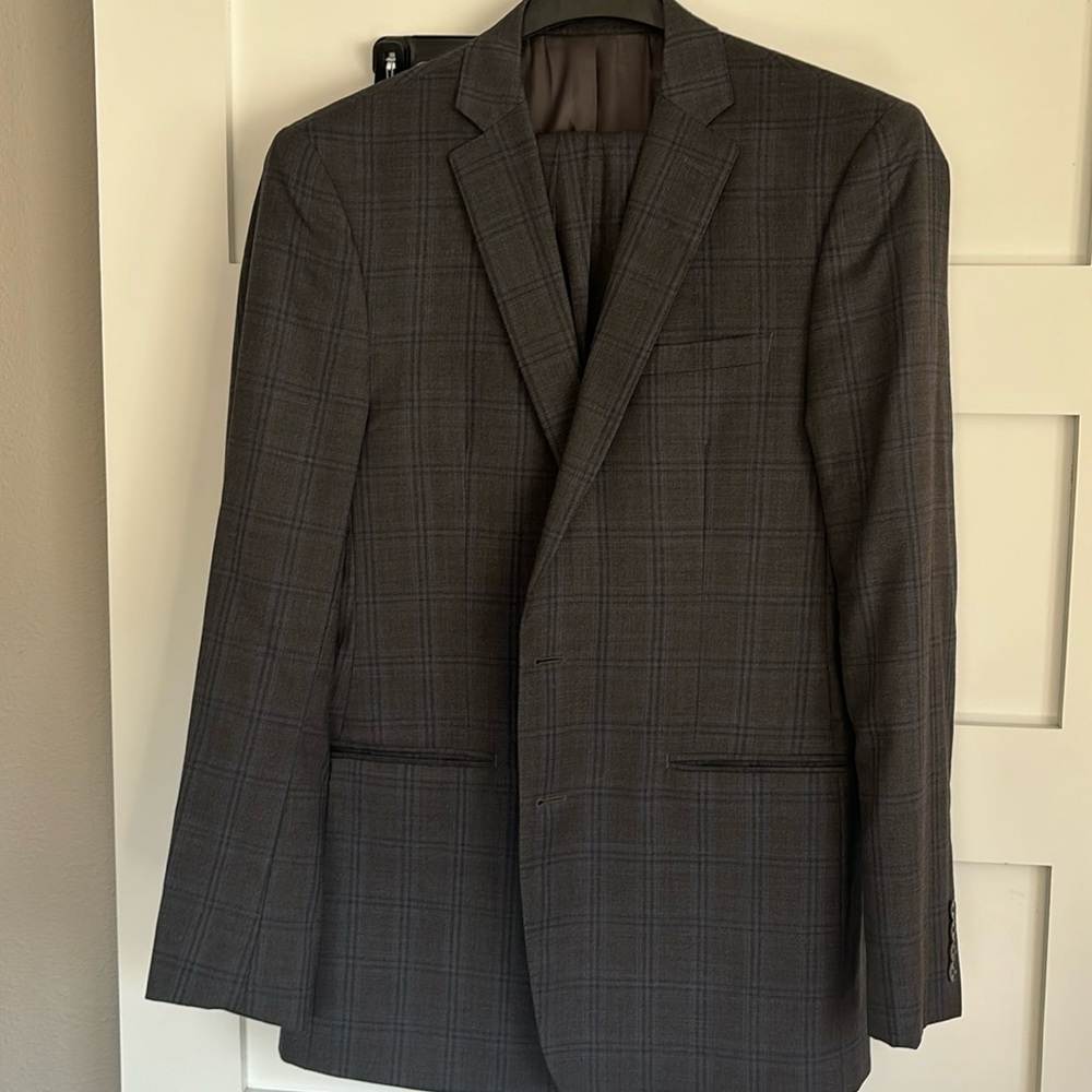 Men’s Calvin Klein suit set